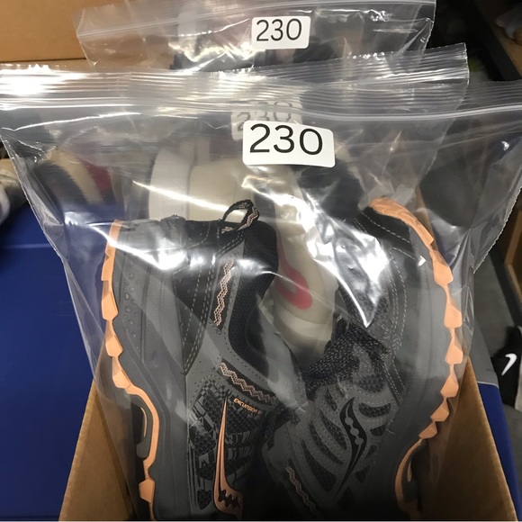 Sauçons Excursion TR 11 Gray Trail Running Shoes  S10452-2 Women's Size 9.5 - Picture 13 of 13